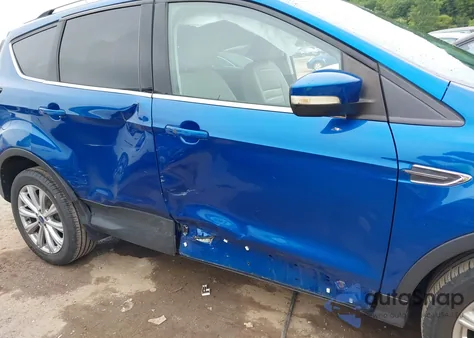 2017 Ford Escape Titanium из США, поврежденный, VIN 1FMCU9J95HUD57404